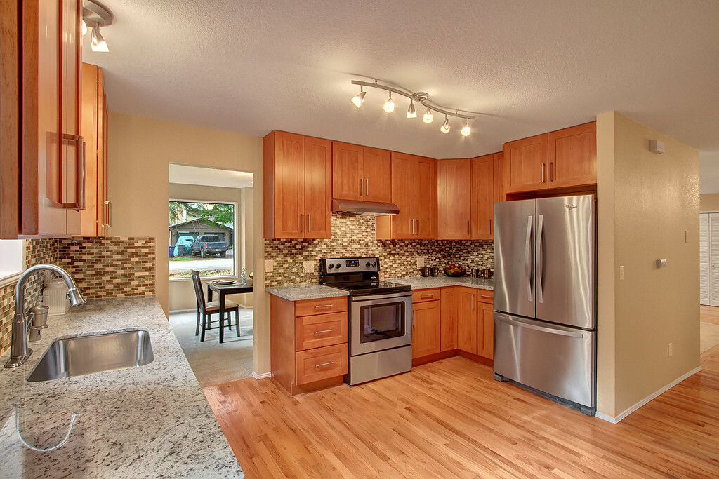 Property Photo: Kitchen 11232 320th Ave NE  WA 98014 