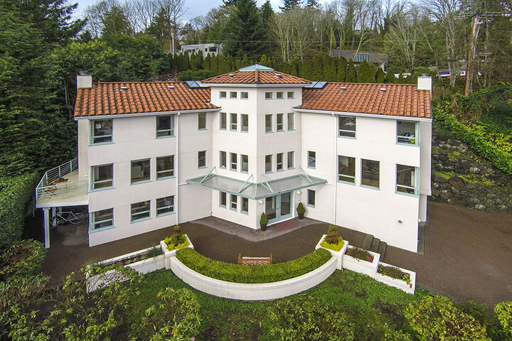 7432 E Mercer Wy  Mercer Island WA 98040 photo