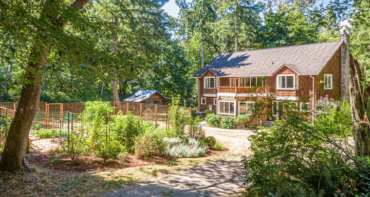 22005 103rd Ave SW  Vashon WA 98070 photo