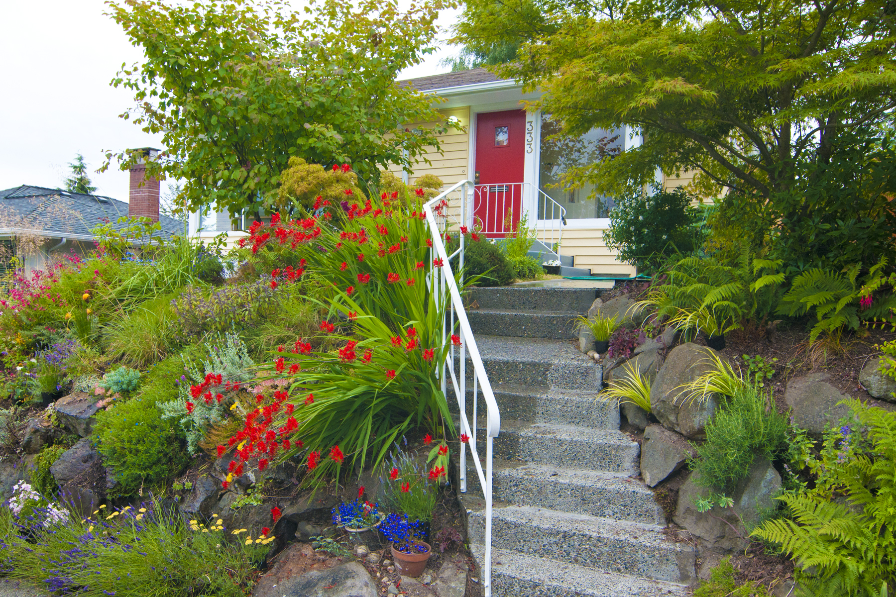 Property Photo:  333 N 79th St  WA 98103 