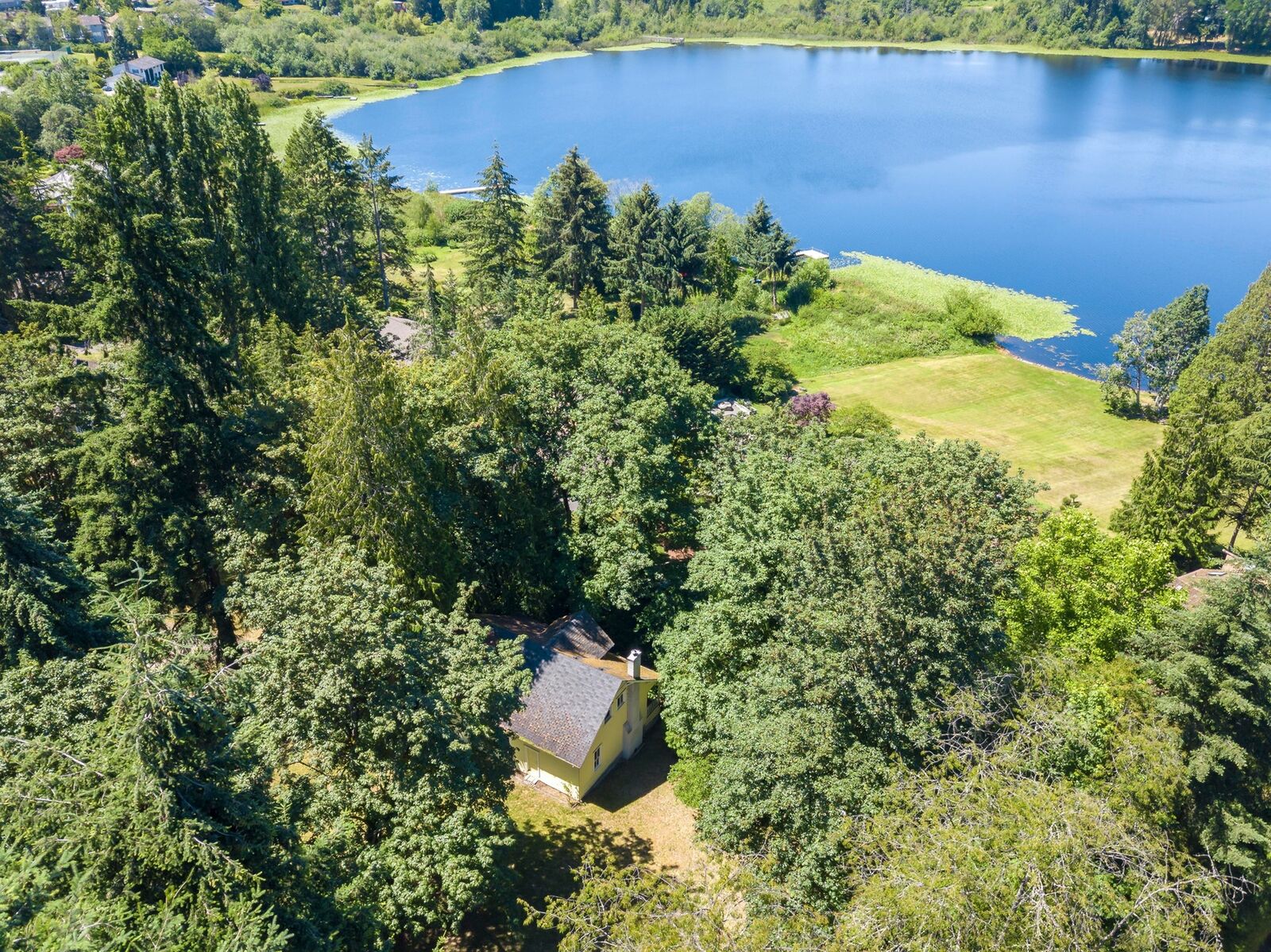 Property Photo:  16210 SE 24th St  WA 98008 
