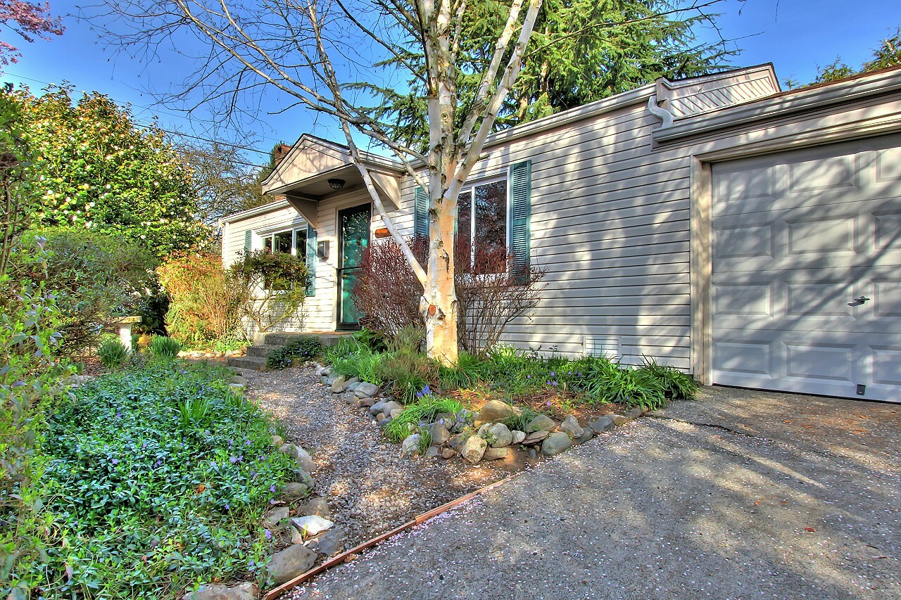 Property Photo: 2114 nw 67th st 2114 NW 67th St  WA 98117 