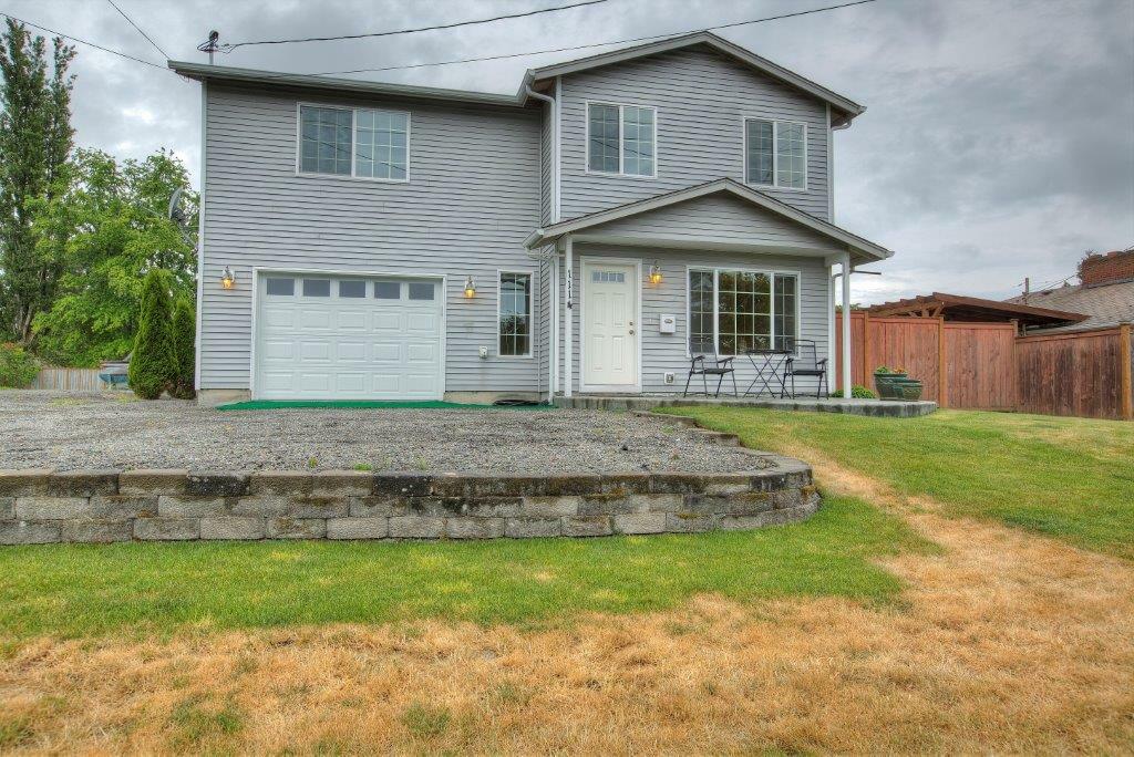 Property Photo:  1114 N Verde St  WA 98406 