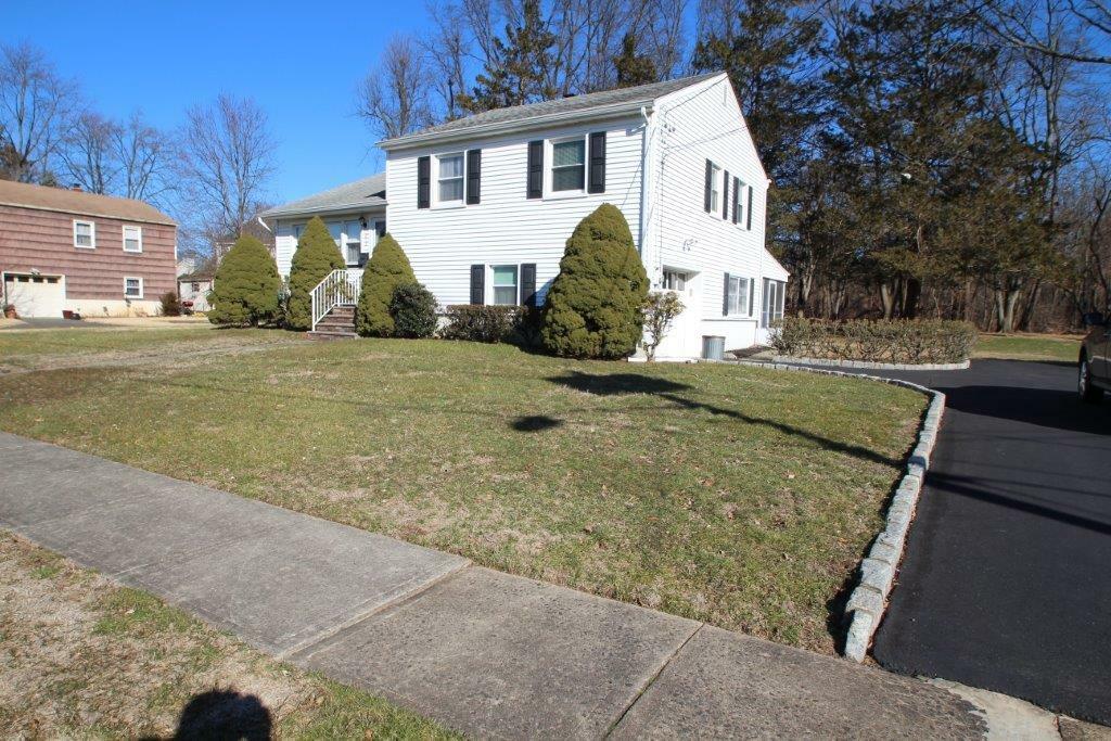 Property Photo:  213 Schillaci Ln  NJ 07080 