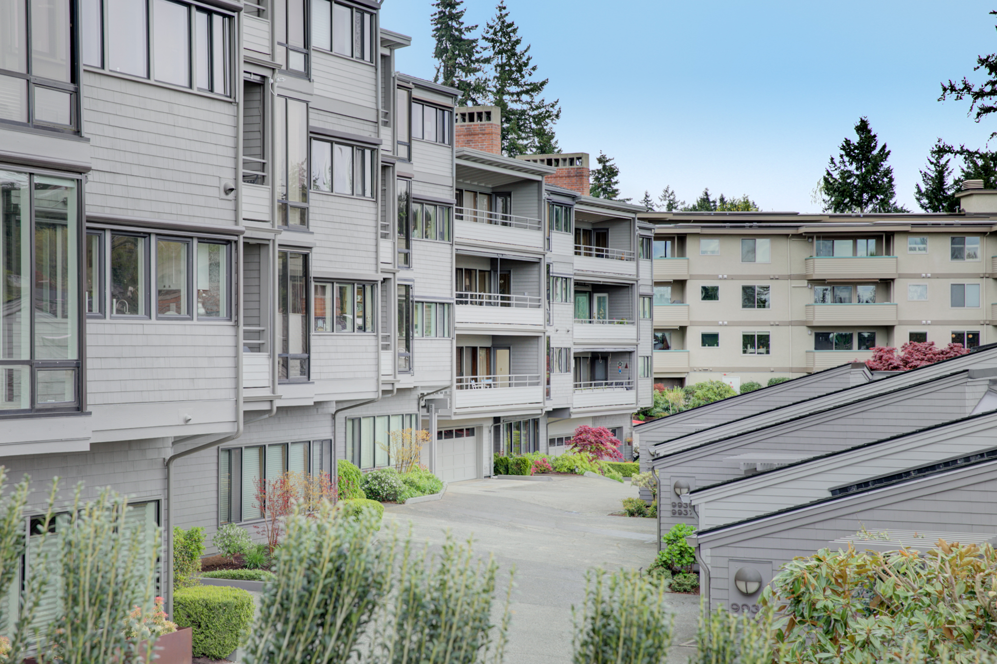 Property Photo: 9921 Lake Washington Boulevard NE WA 98004