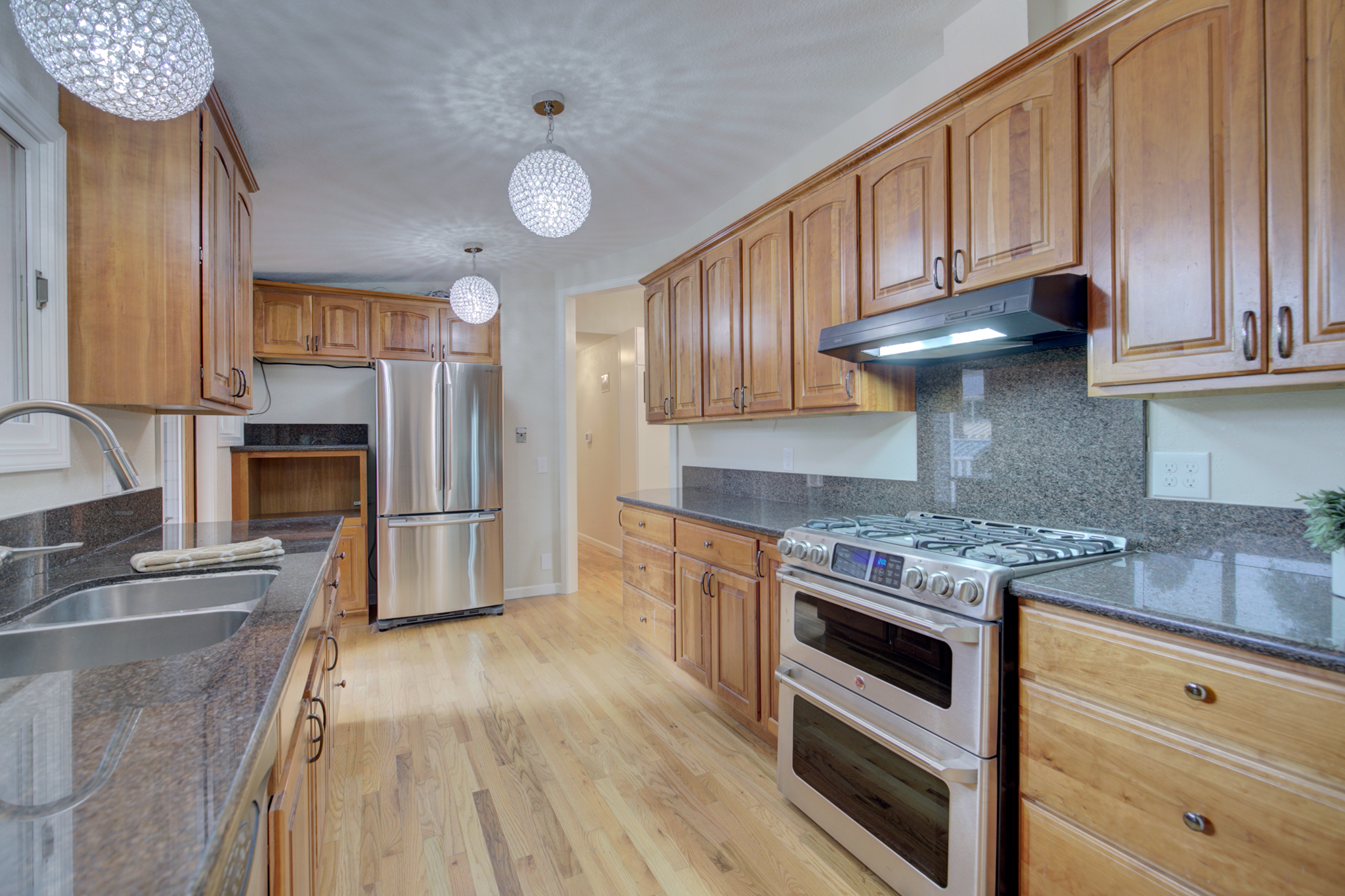 Property Photo: 8049 NE 28th St WA 98039