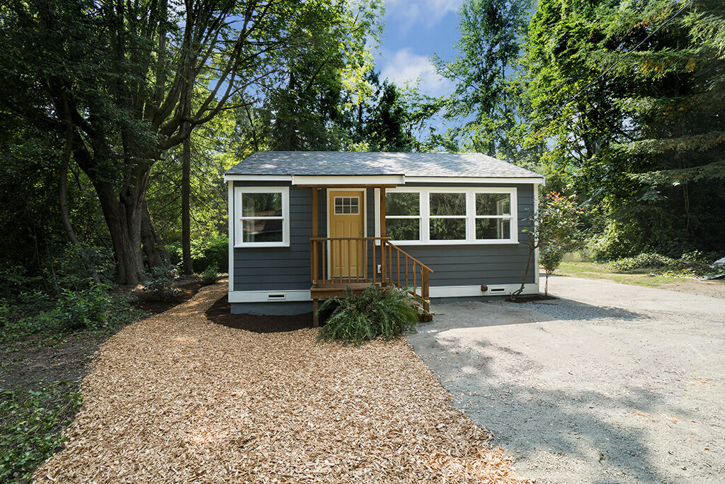 Property Photo:  10302 Fischer Place NE  WA 98125 