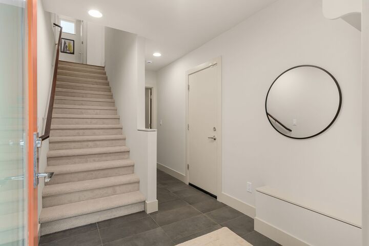 Property Photo:  412 W Fulton Street  WA 98119 