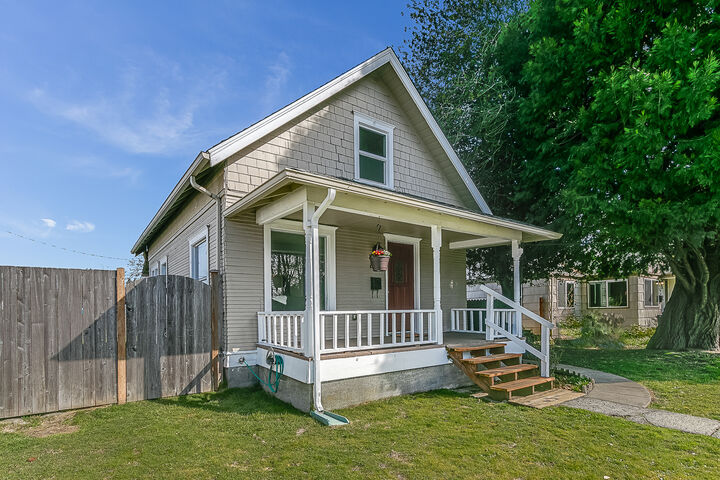 Property Photo: 835 E 49th St 835 E 49th St  WA 98404 