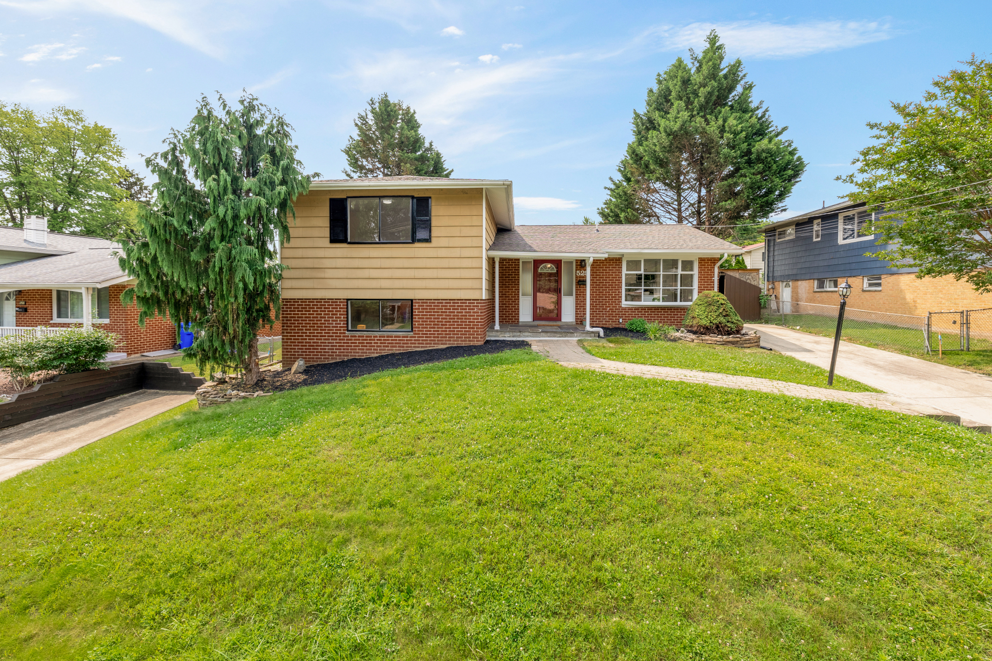 Property Photo: 525 E Indian Spring Drive MD 20901