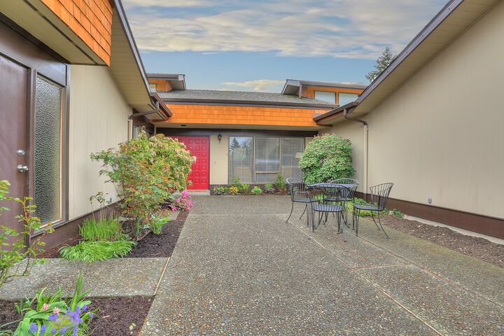 Property Photo:  1821 NW 195th St 3  WA 98177 