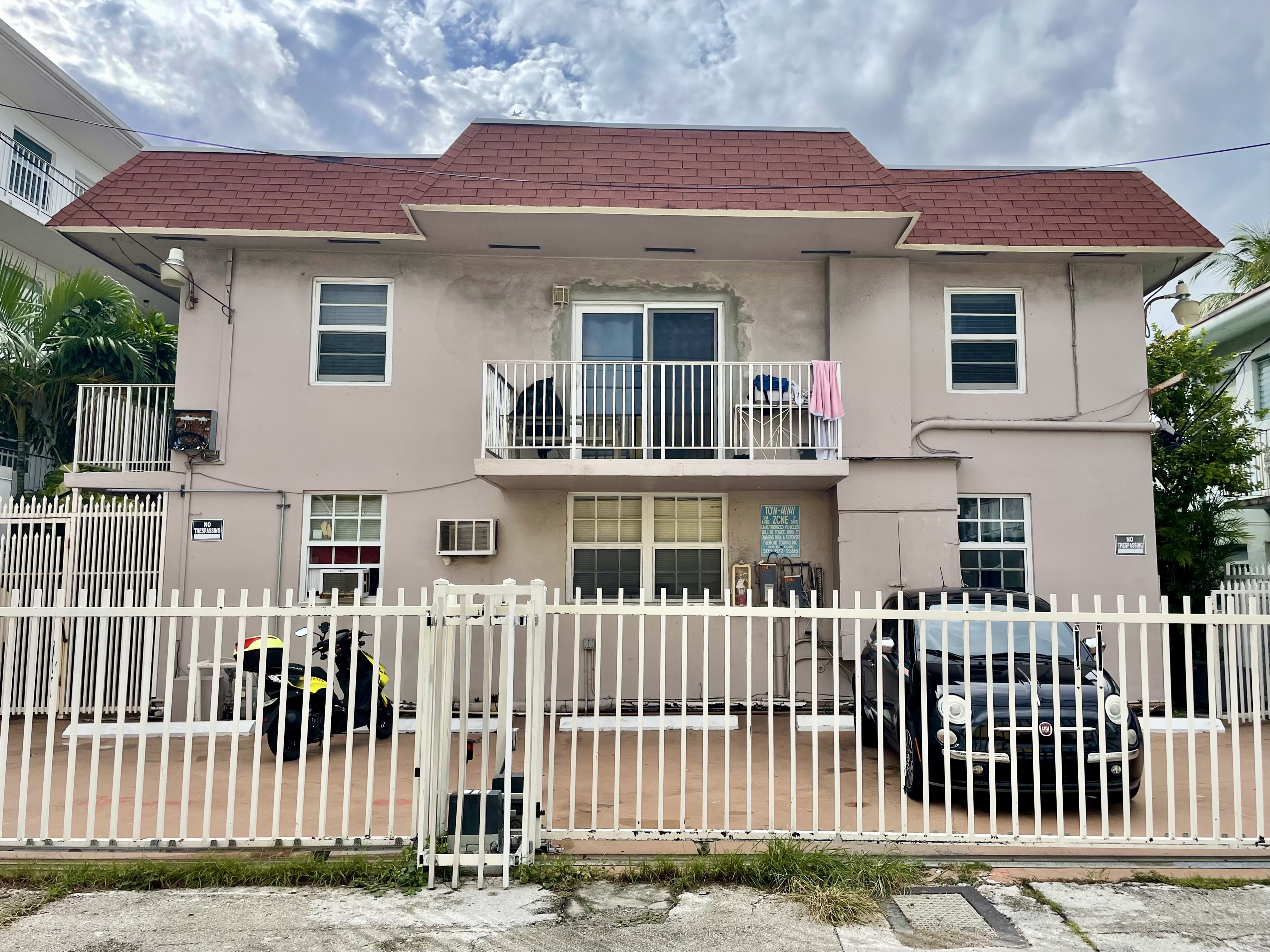 Property Photo:  533 Meridian Avenue  FL 33139 