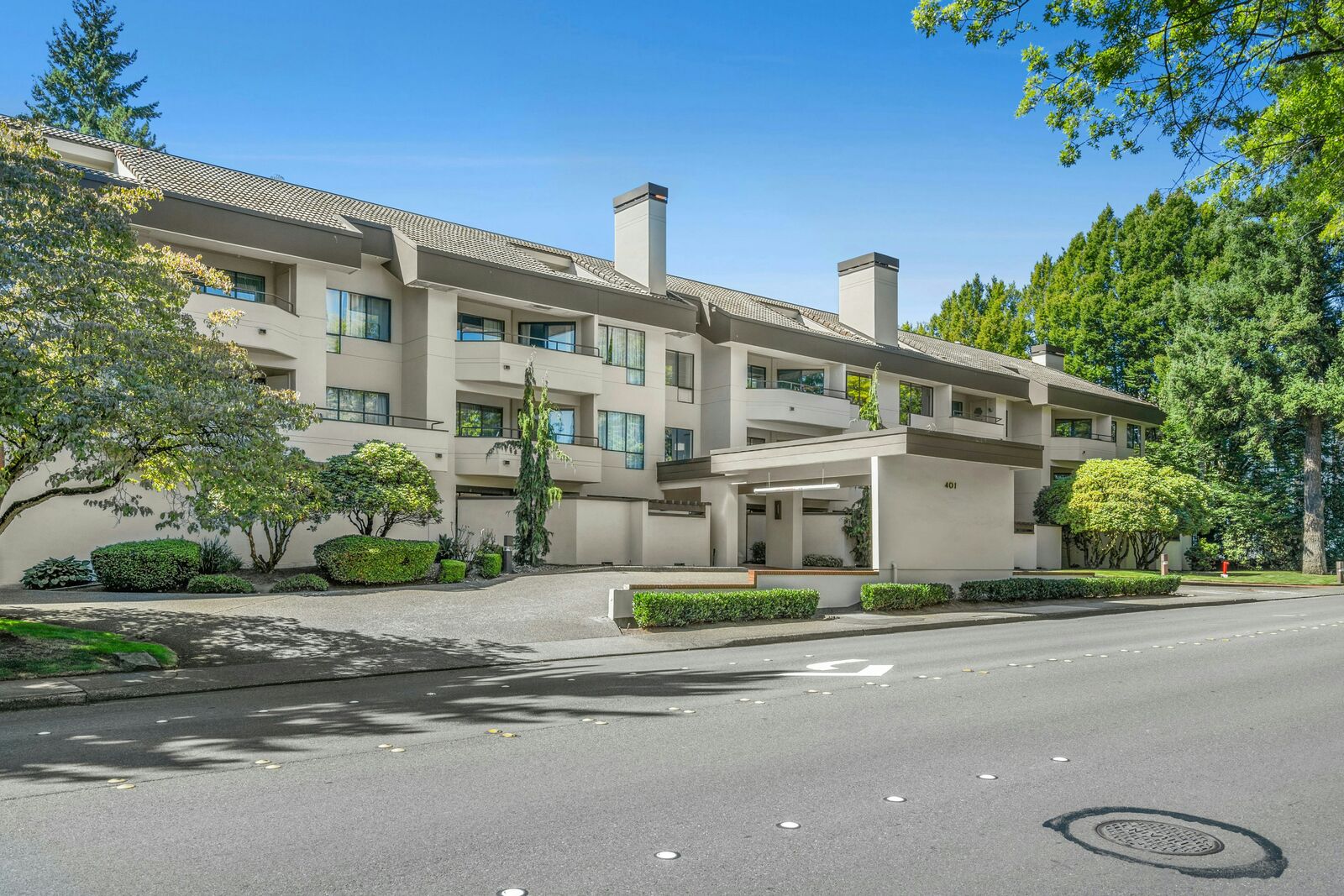 Property Photo: 401 100th Avenue NE 208 WA 98004
