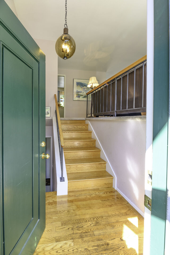 Property Photo: Welcome Home!  10310 NE 123rd Place  WA 98034 