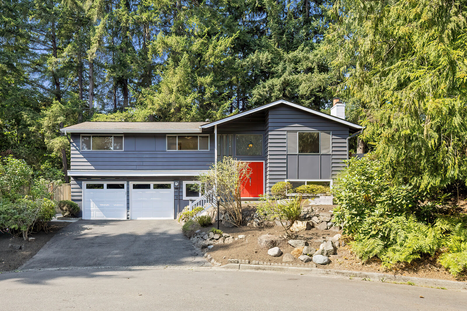 Property Photo: 20205 60th Place NE WA 98028