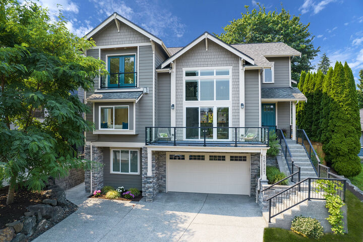 10337 38th Avenue NE  Seattle WA 98125 photo