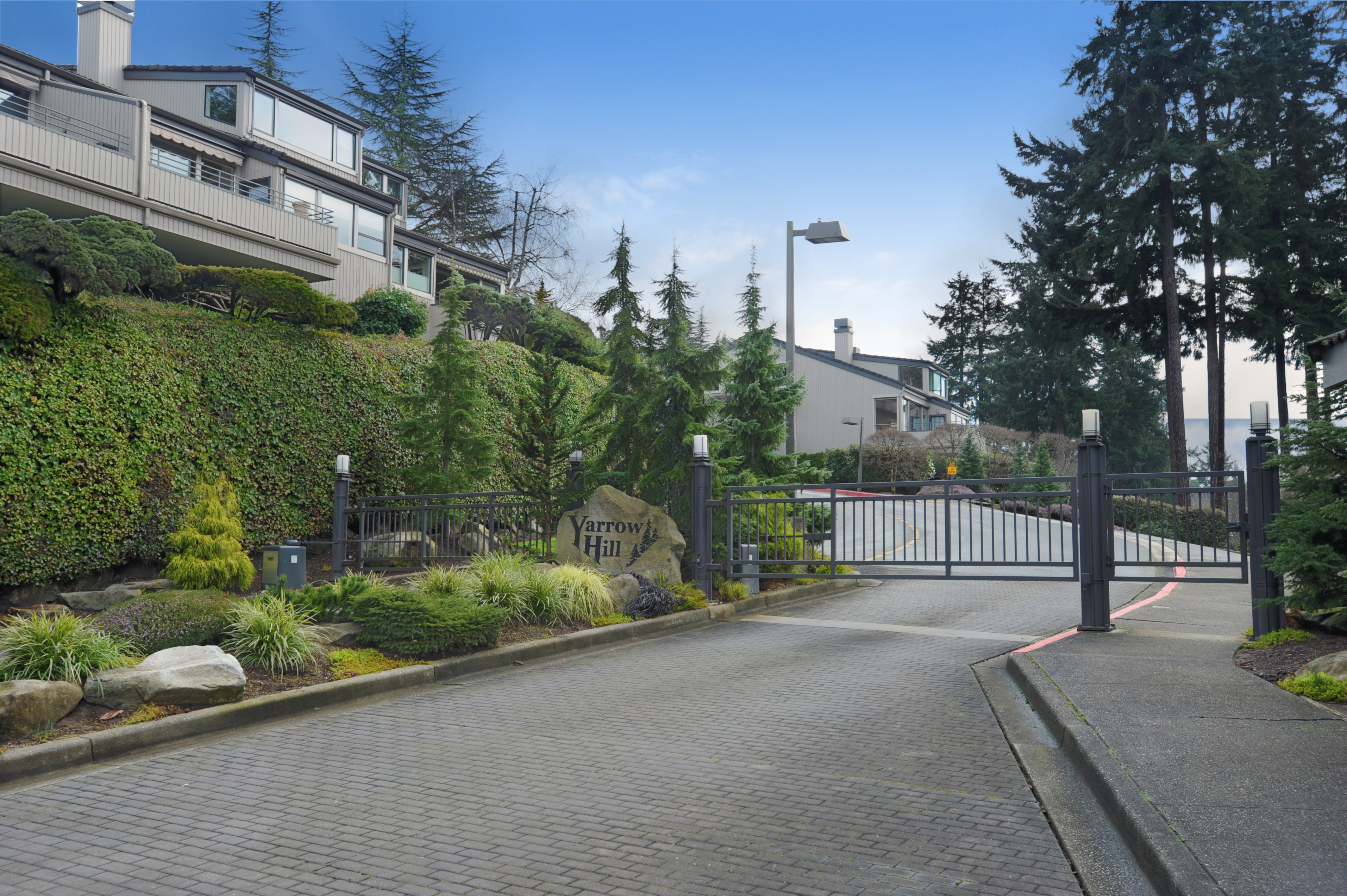 Property Photo: Beautiful yarrow hill view townhome! 4607 102nd Lane NE  WA 98033 