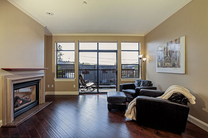 Property Photo: Living room 5000 30th Ave NE 203 WA 98105