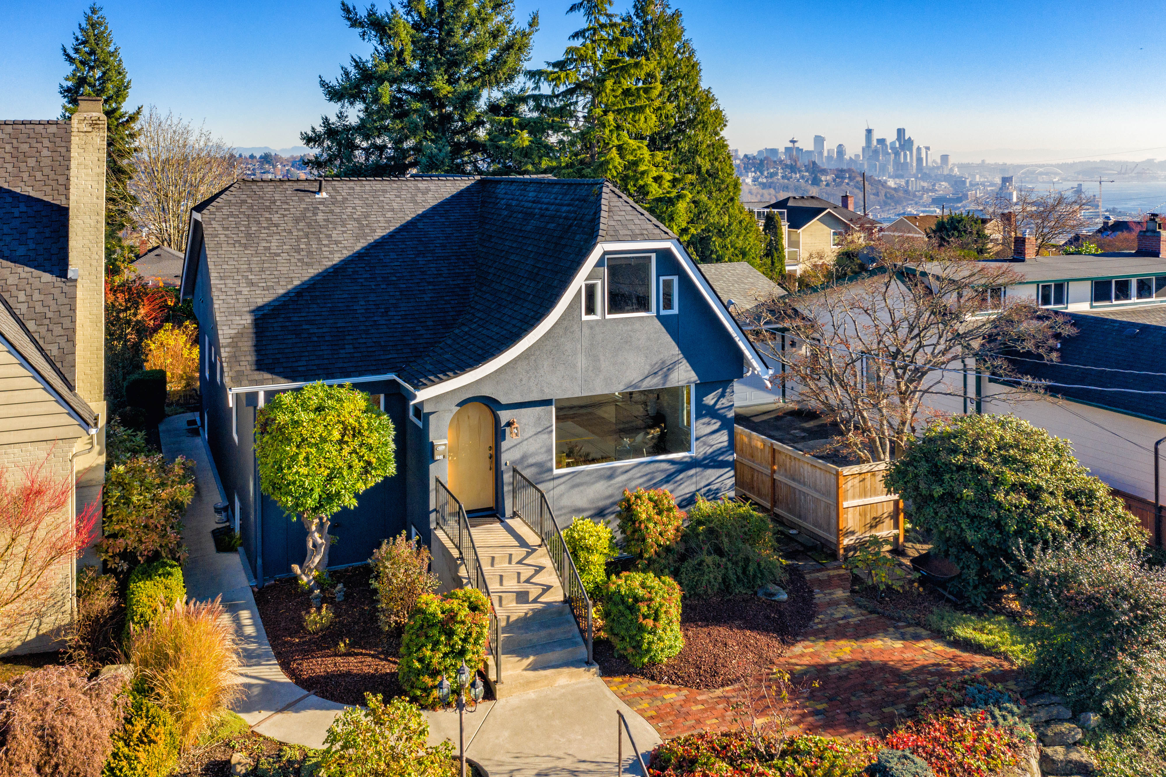 Property Photo: 2526 28th Avenue W WA 98199