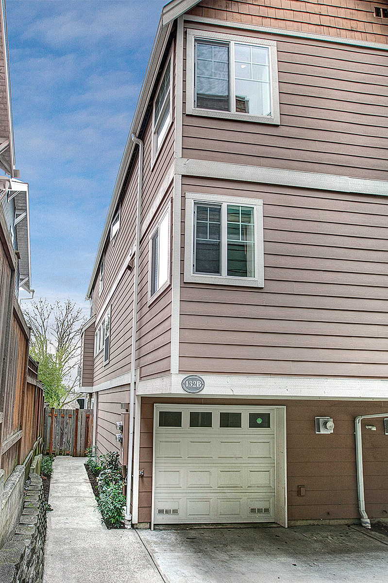 Property Photo: 132 25th Ave E B WA 98112