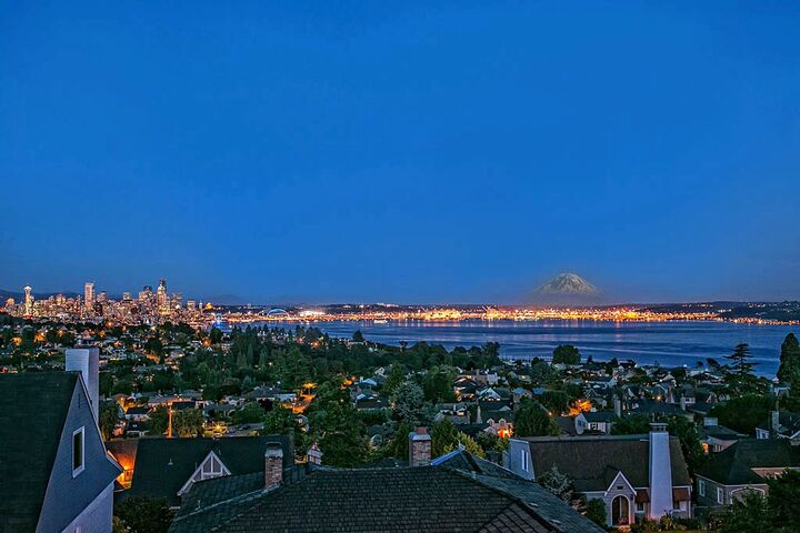 2460 Crestmont Place W  Seattle WA 98199 photo