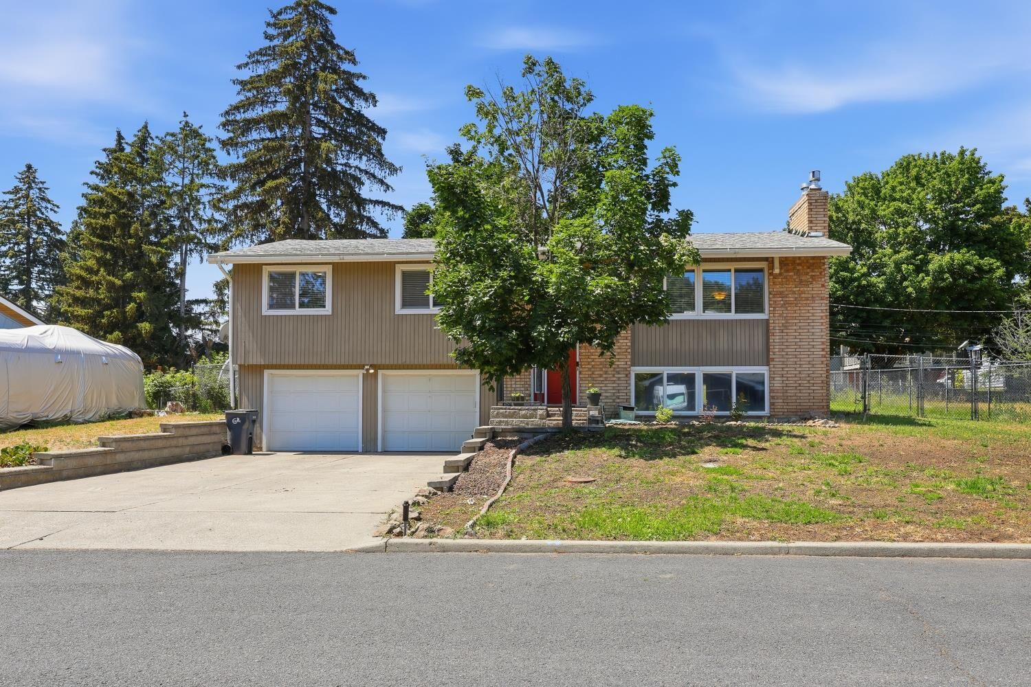 Property Photo:  436 N 4th St  WA 99004 
