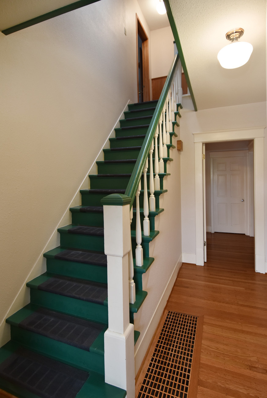 Property Photo: Entry hall 1414 N 36th St WA 98103