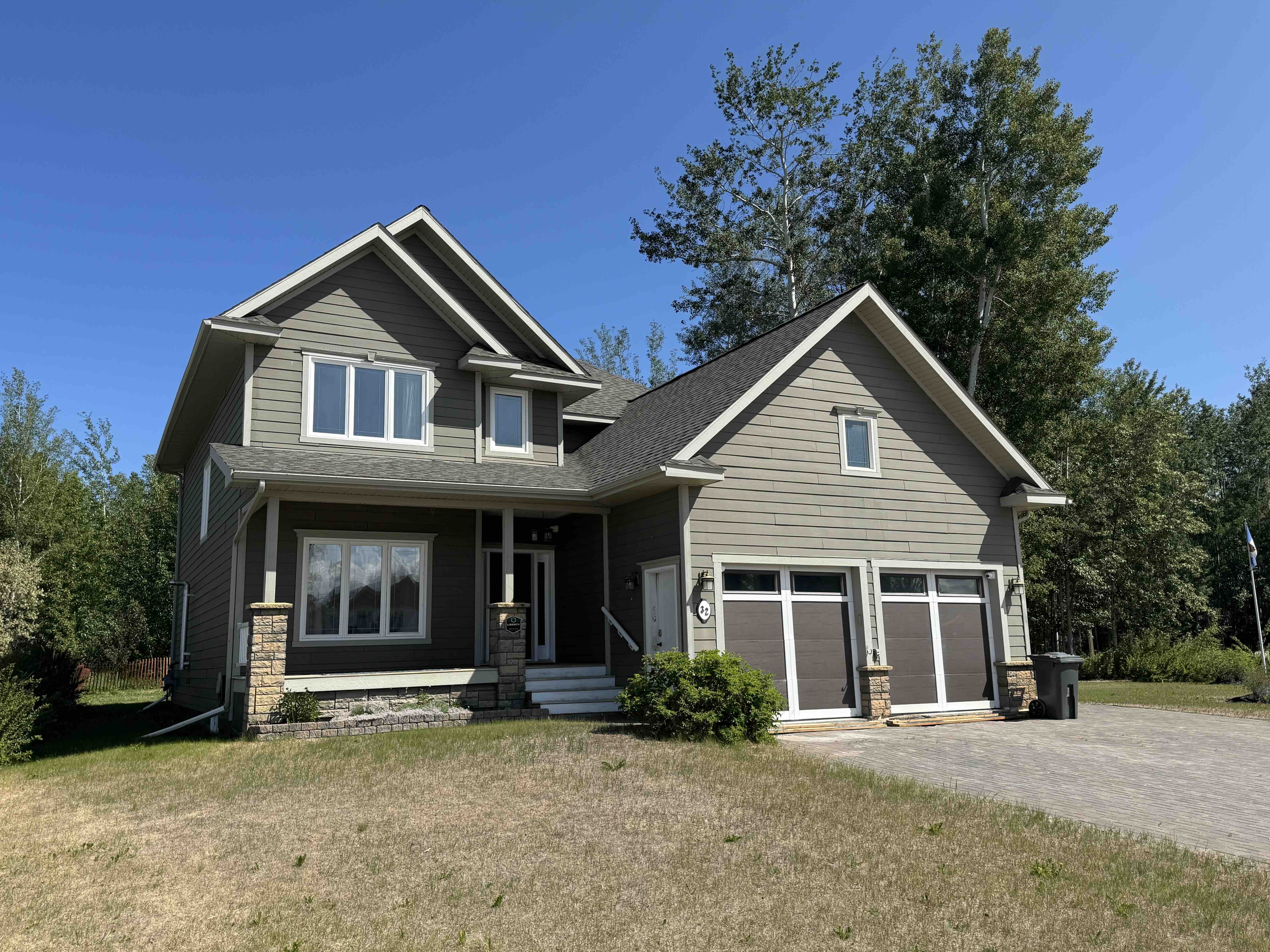 32 Saskatoon Drive  Hay River NT X0E 0R5 photo