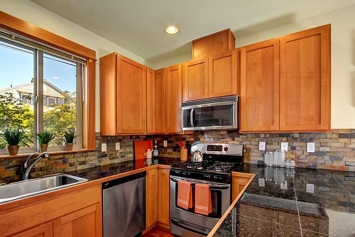 Property Photo: Kitchen/dining/living 2300 14th Ave S B  WA 98144 