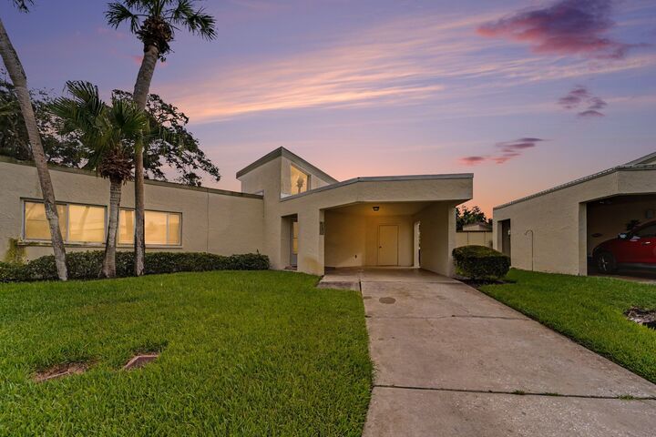 Property Photo:  2737 Haverhill Court  FL 33761 