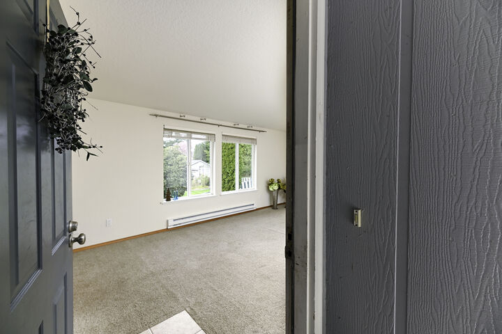 Property Photo: 700 Ford Avenue 20 WA 98290