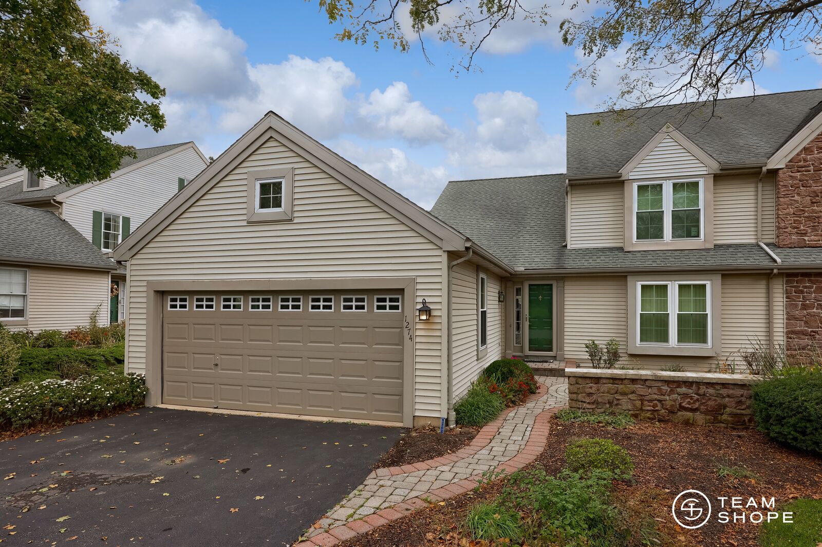 Property Photo: 1274 Crestview Drive PA 17517