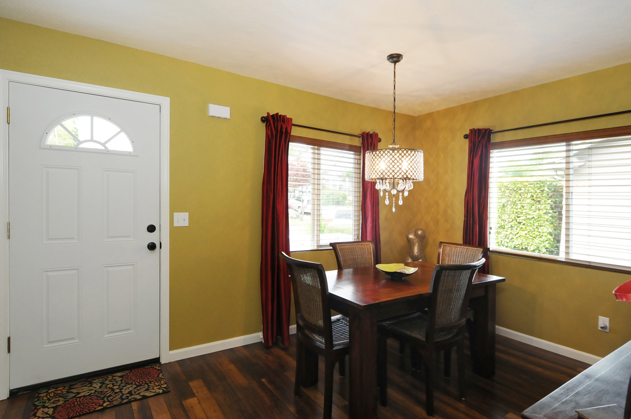 Property Photo: Dining room 4040 32nd Ave SW  WA 98126 