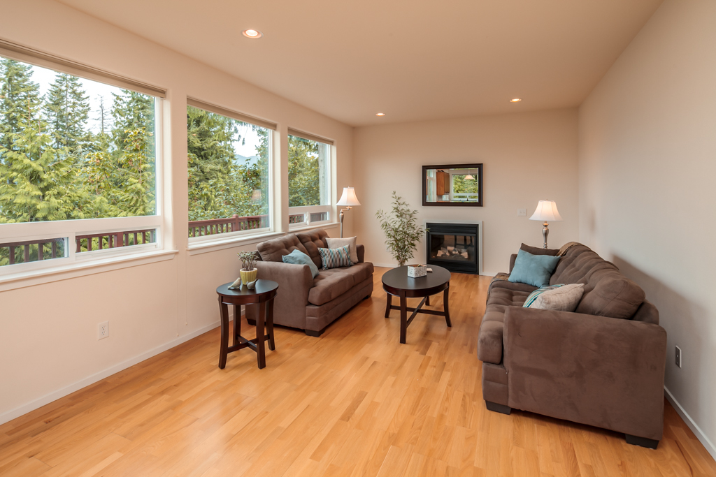 Property Photo: Living room 2520 Lake Whatcom Blvd WA 98229