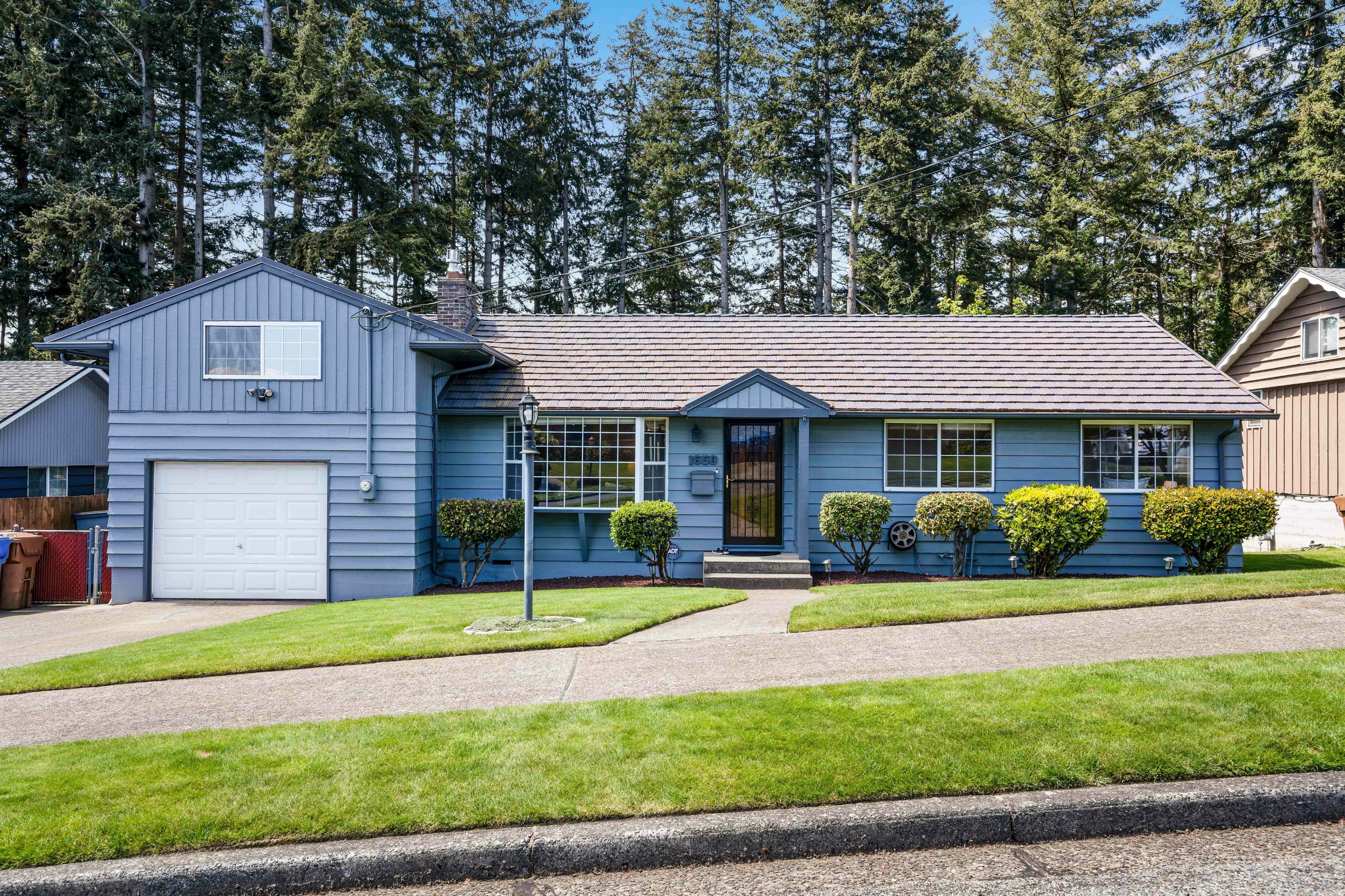 Property Photo:  1650 Huson Drive  WA 98405 