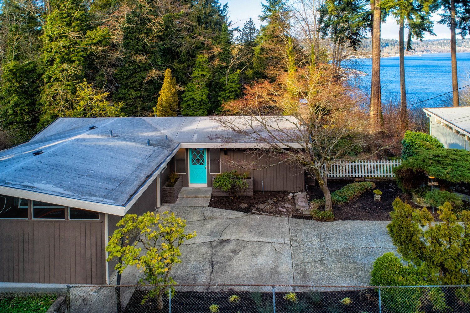 Property Photo: 3826 NE 145th Street WA 98155