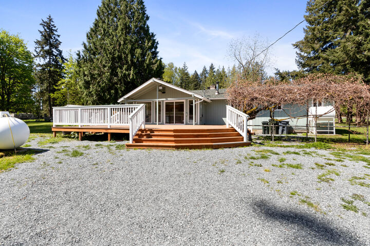Property Photo: 28811 Mountain Hwy E WA 98338