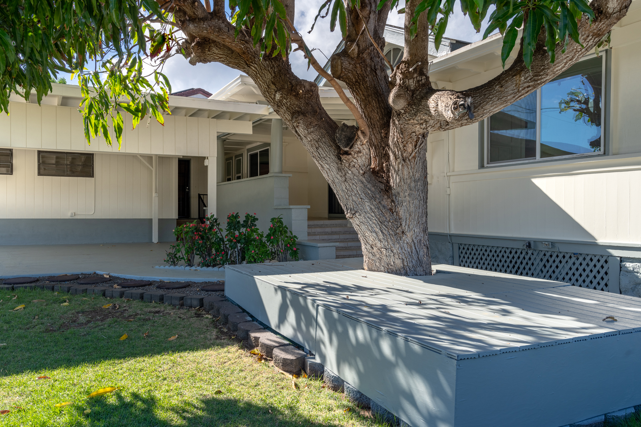 Property Photo:  3730 Keanu Street  HI 96816 