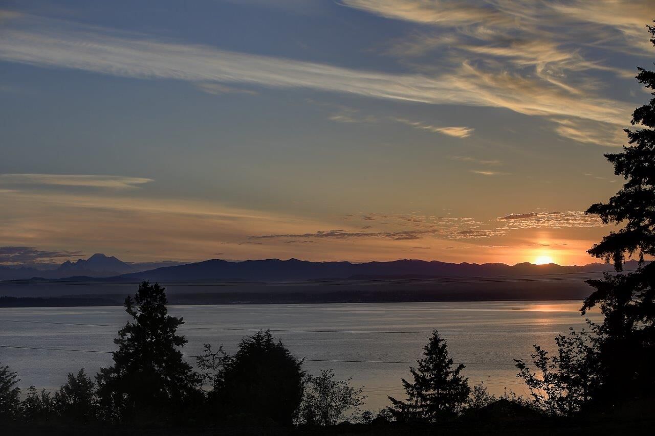 Property Photo: Floor Plan 1353 Sunrise Estates Place WA 98282