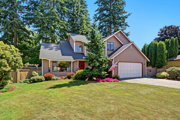 Property Photo:  13813 61st Ave W  WA 98026 