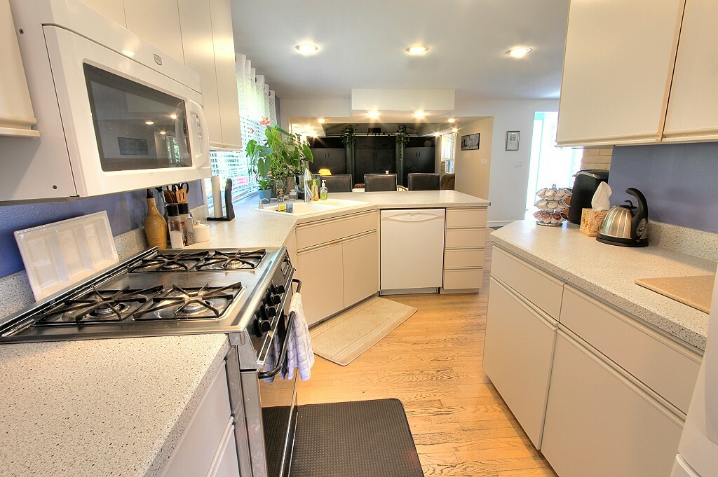 Property Photo: Kitchen 1631 N 200th St  WA 98133 