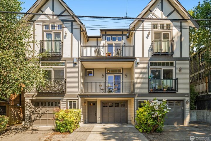 Property Photo:  1917  8th Avenue W B  WA 98119 