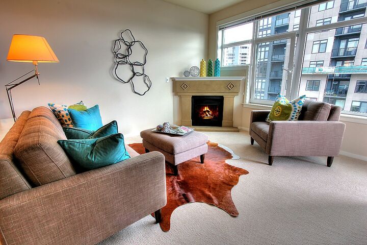 Property Photo: Living room/dining room 2801 1st Ave 908 WA 98121