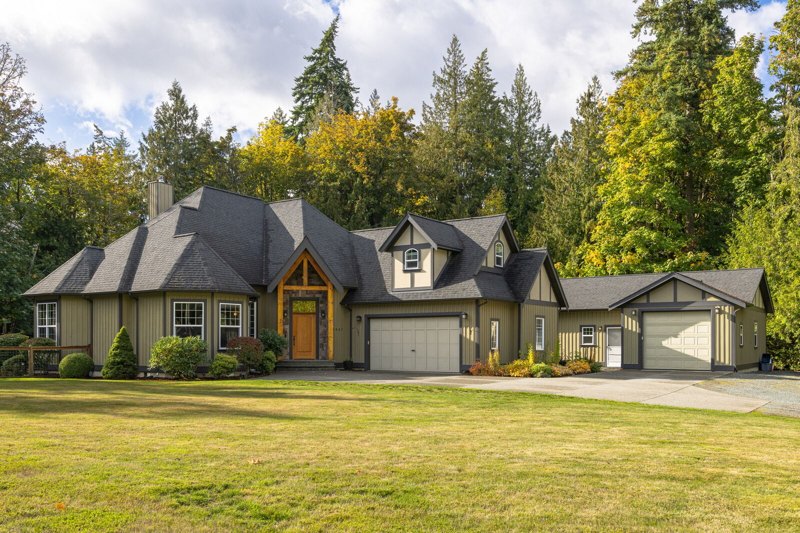 Property Photo: 1647 Mt Baker Hyw WA 98226
