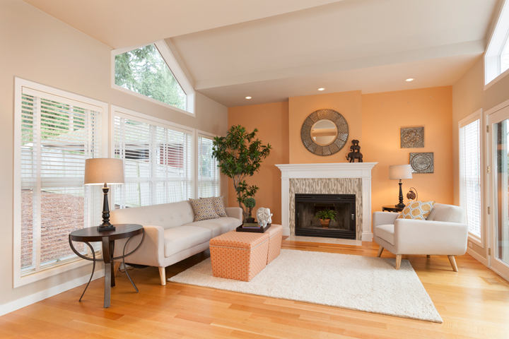 Property Photo: Living room 3000 W Lake Sammamish Pkwy NE  WA 98052 