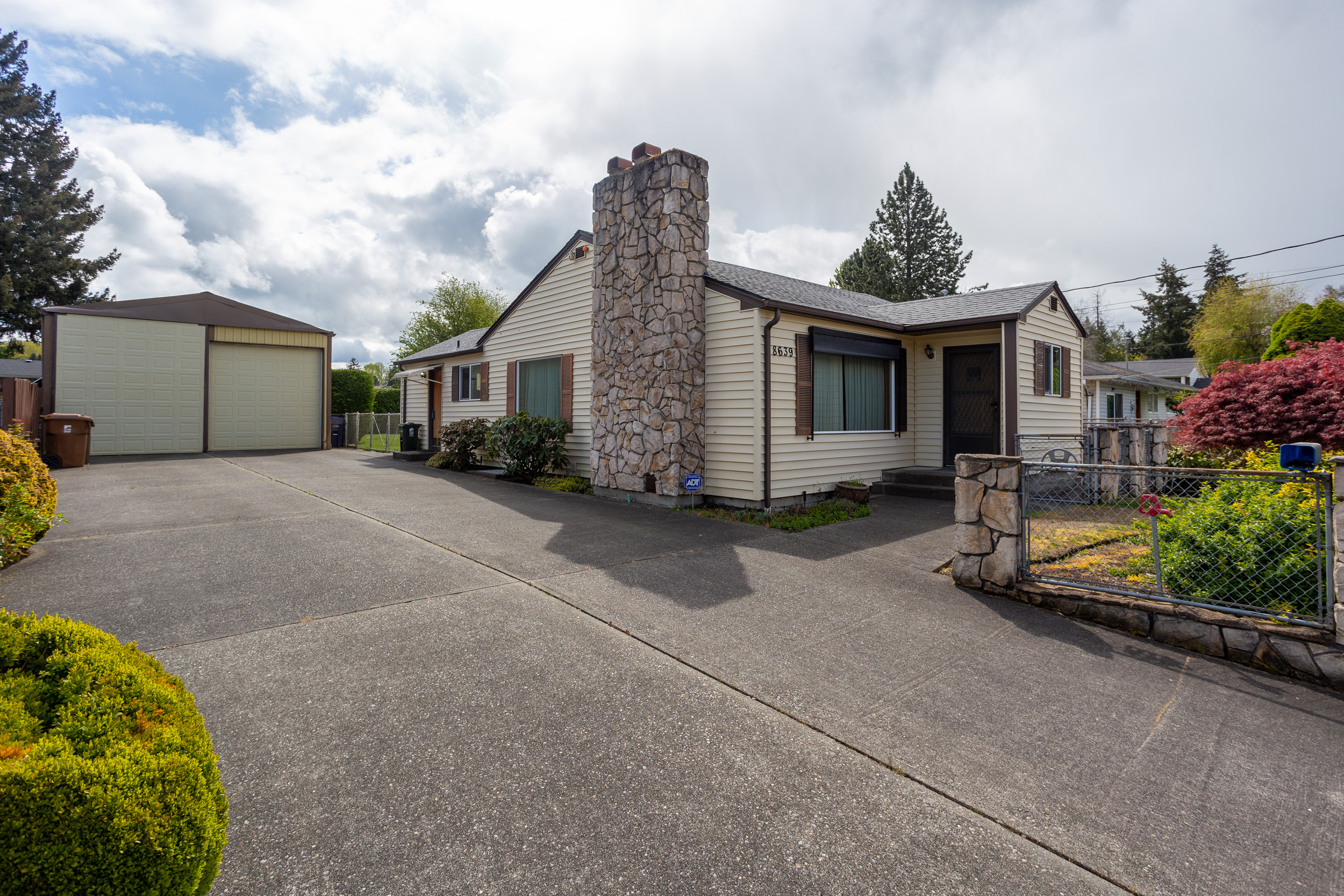 Property Photo:  8639 S D Street  WA 98444 