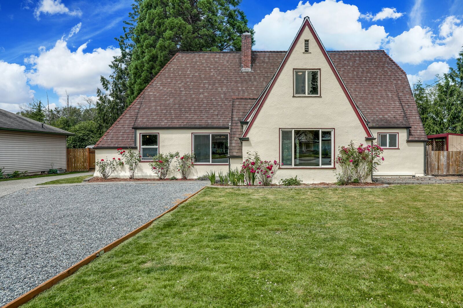 Property Photo: 521 E Gilman Avenue WA 98223