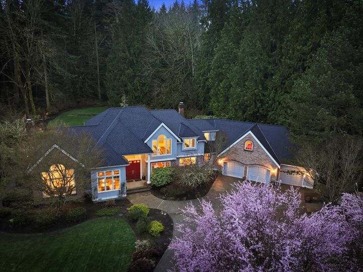 Property Photo:  13543  160th Avenue NE  WA 98052 