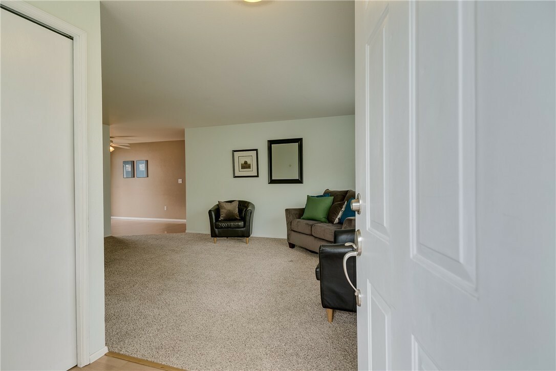 Property Photo:  201 N Bogart Ave  WA 98252 