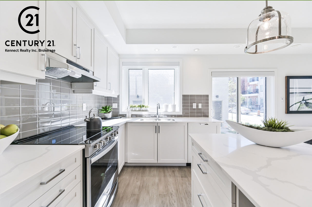 Photo de la propriété:  2995 Keele St  ON M3K 2C5 